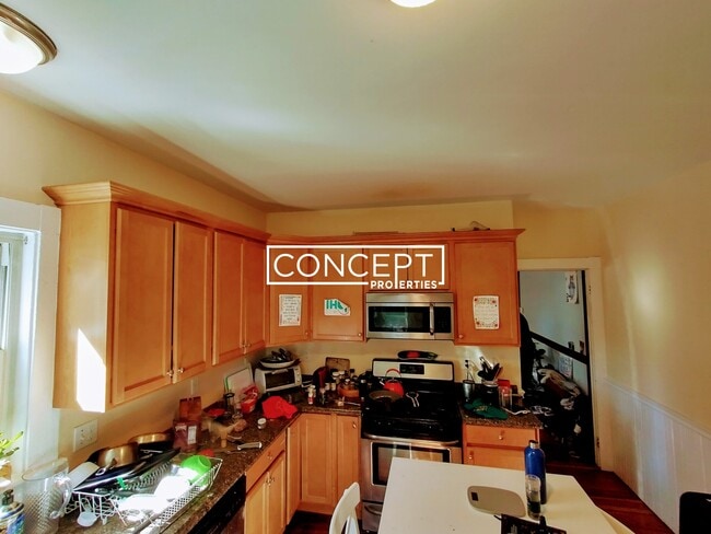 Building Photo - 89 Winthrop St