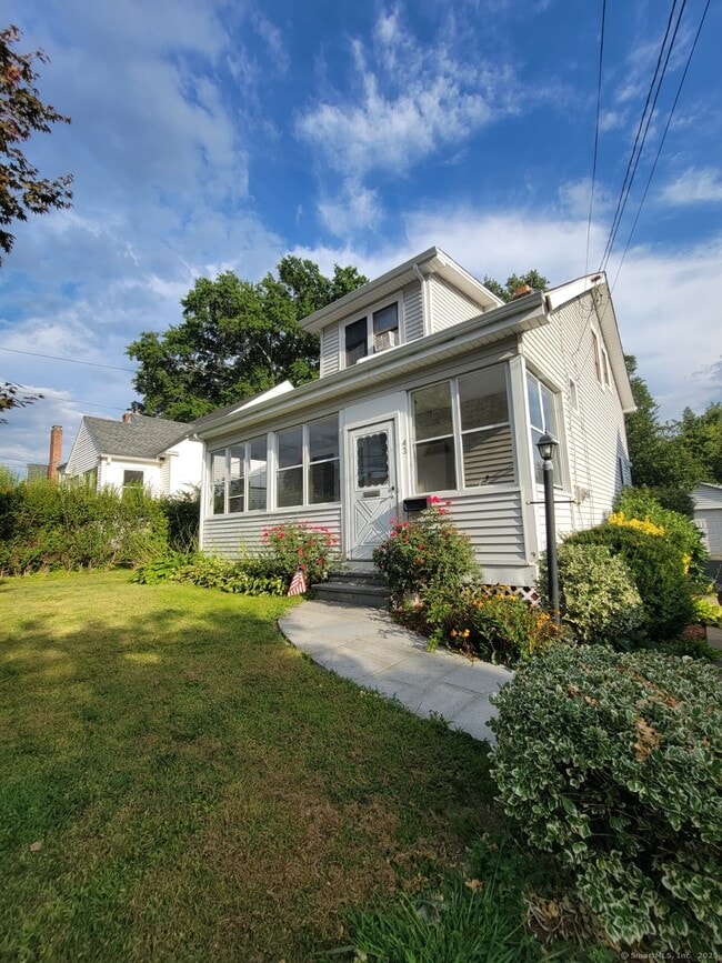 Building Photo - 43 Dartmouth Ave