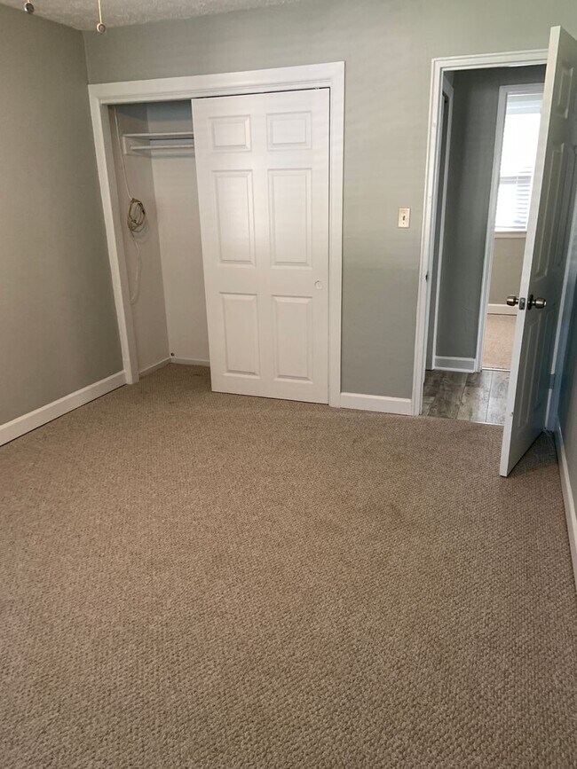 Building Photo - One level living! 3 bed 1 bath rancher in Glen Burnie.