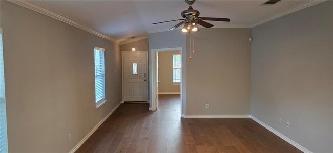 Building Photo - 204 Quail Hollow Dr