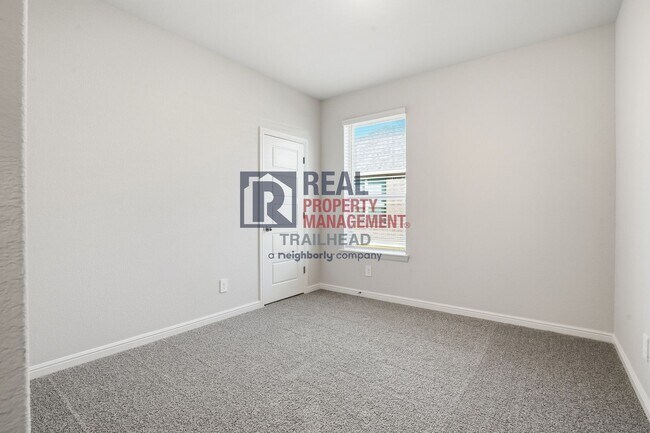 Building Photo - Comfortable 4-Bedroom Layout with Modern Finishes