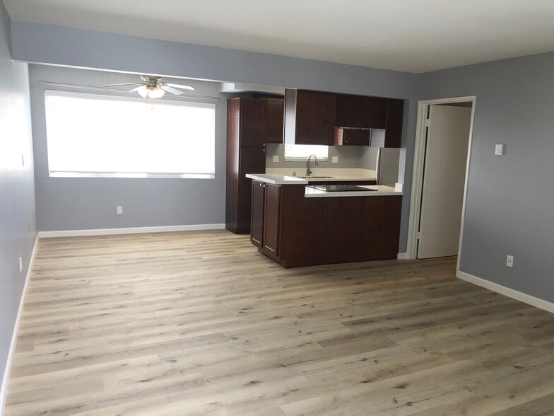 Building Photo - 1220 Amethyst St