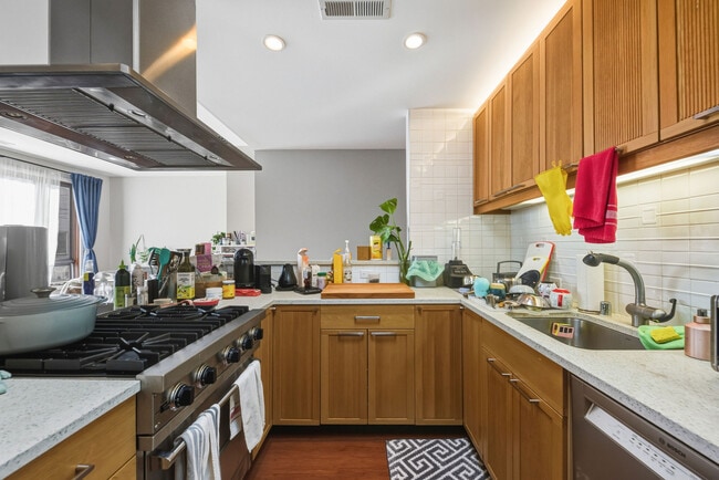 Building Photo - 26 Winfield St