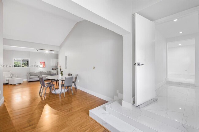 Building Photo - 1651 SW 13th Ave