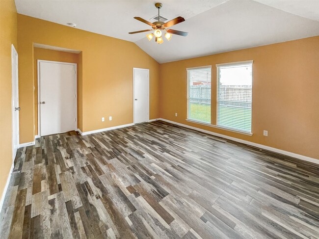 Building Photo - 9303 Daisy Cove Ln