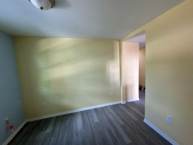 Building Photo - 128 Eucalyptus Ct