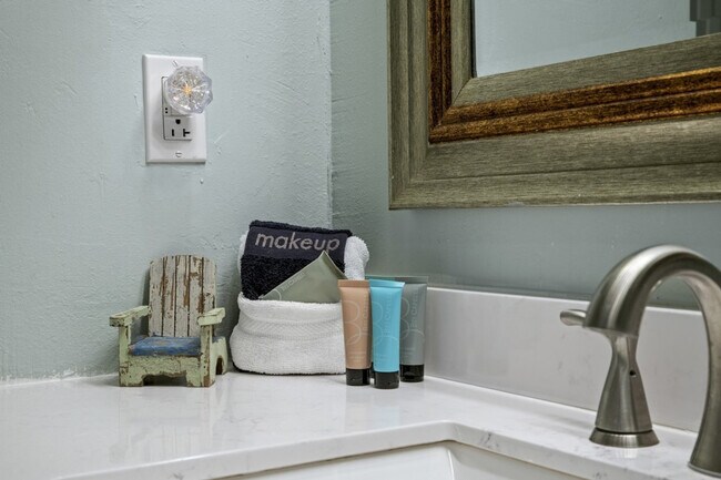 Building Photo - 1630 Hwy 2378