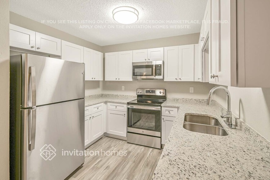 Building Photo - 2746 Oklahoma St