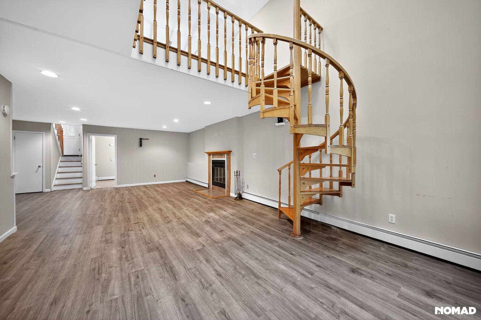 Building Photo - 15 Castle Ct