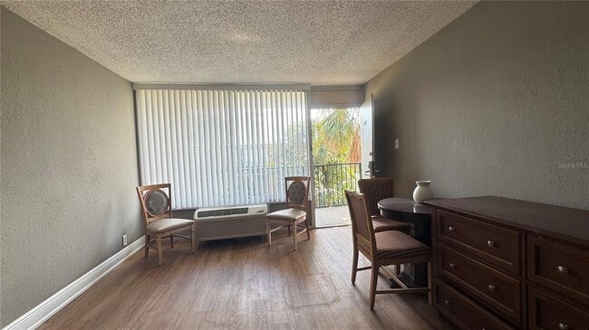 Building Photo - 7900 S Orange Blossom Trail