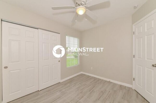 Building Photo - 4 Bedroom Pet-Friendly Home in NORTH PORT, FL with Main Street Renewal