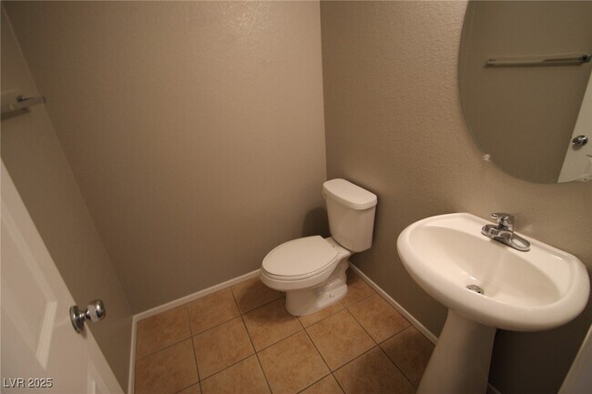 Building Photo - 11157 Salinas Pueblo St