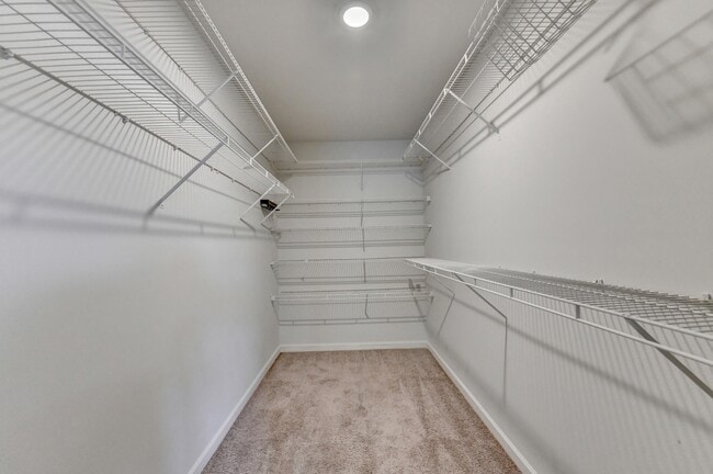 Building Photo - 707 Sand Ln SE
