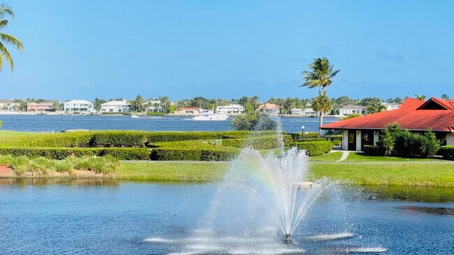 Building Photo - 107 Half Moon Cir