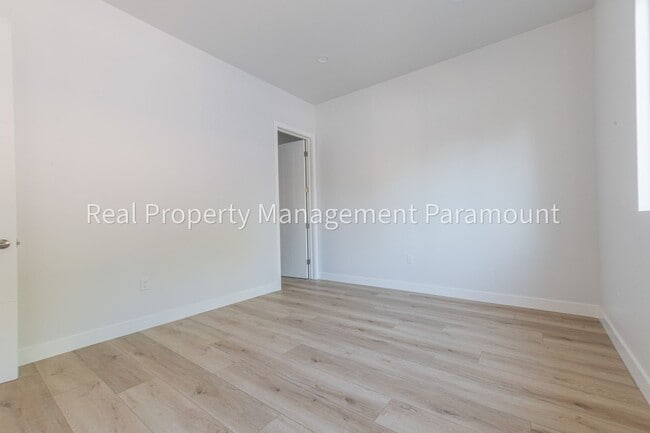 Building Photo - 3 Bed 2 Bath for rent