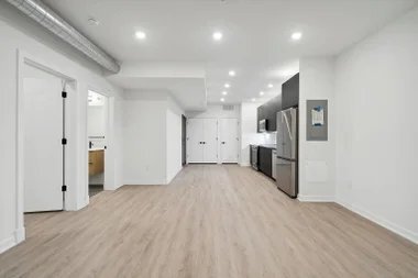 Building Photo - 500 N 13th St