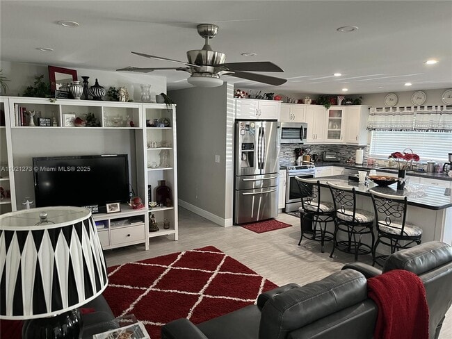 Building Photo - 1020 NW 88th Ave