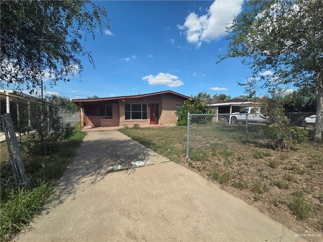 Primary Photo - 9 E Champion St