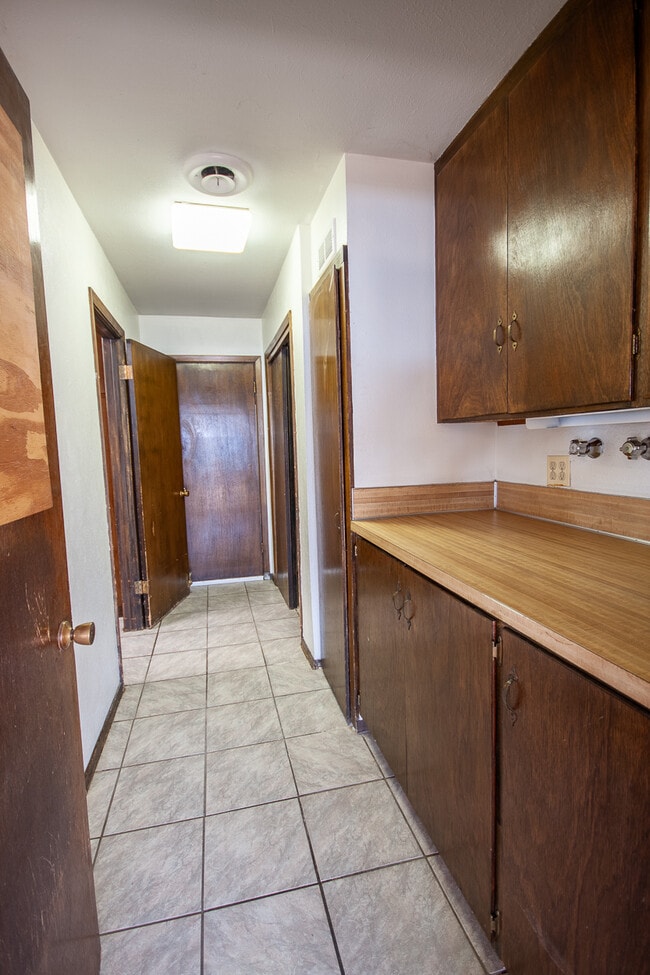 Building Photo - 1321 Piedmont Dr