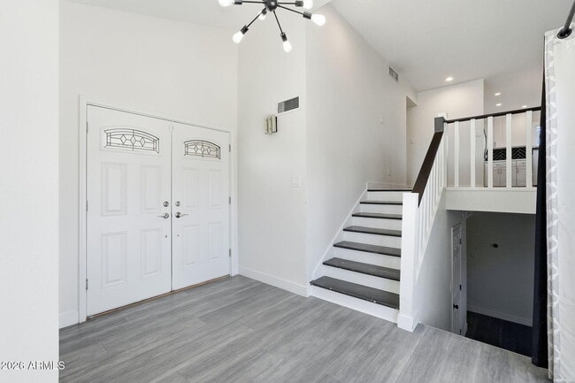 Building Photo - 1628 E Hermosa Dr