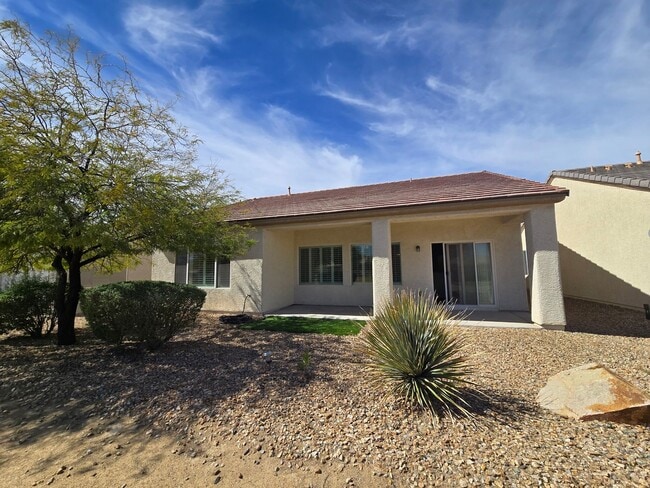 Building Photo - A Fabulous 3 Bedroom Home in Sun City Aliante 55+ Community