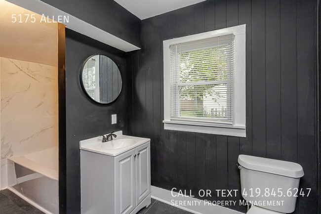 Building Photo - 5175 Allen-