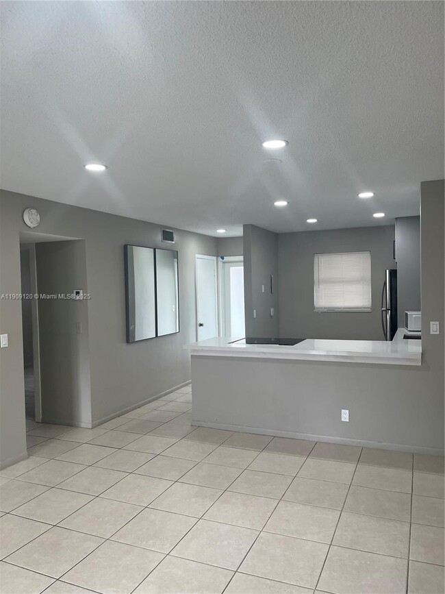 Building Photo - 100 Ashbury Rd