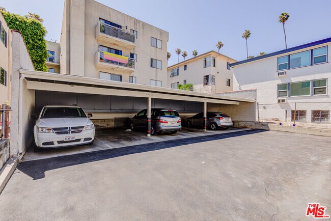 Building Photo - 1643 N Formosa Ave