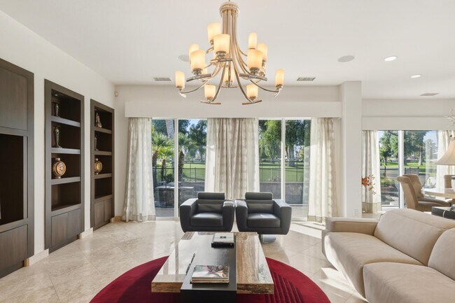 Building Photo - 45737 Club Dr