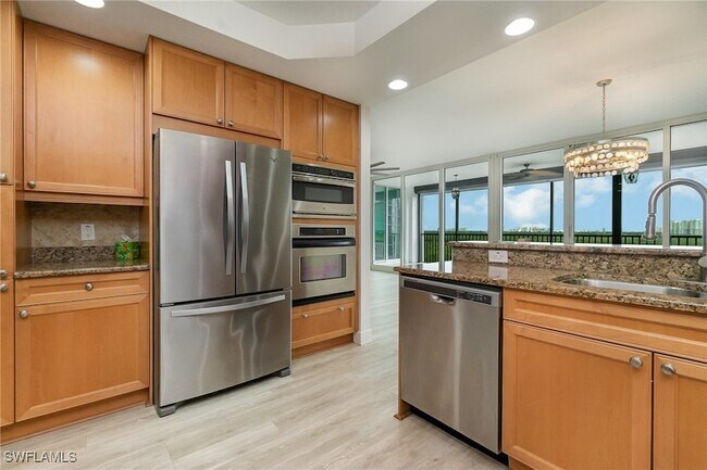 Building Photo - 455 Cove Tower Dr