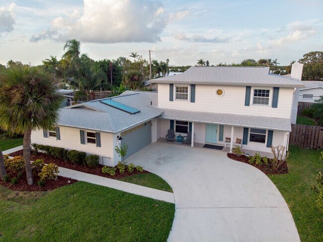 Building Photo - 366 W Osceola Ln