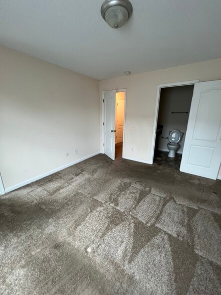 Building Photo - 2251 Bayrose Cir