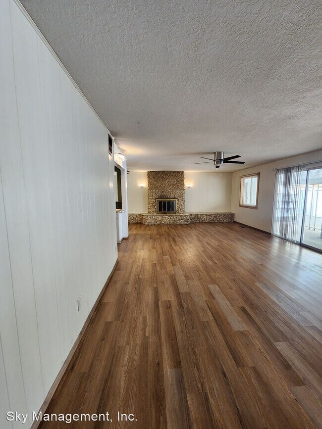 Building Photo - 3 br, 2 bath House - 1400 Buena Vista Dr SE