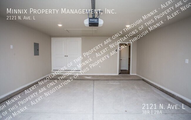 Building Photo - 2121 N. Ave L