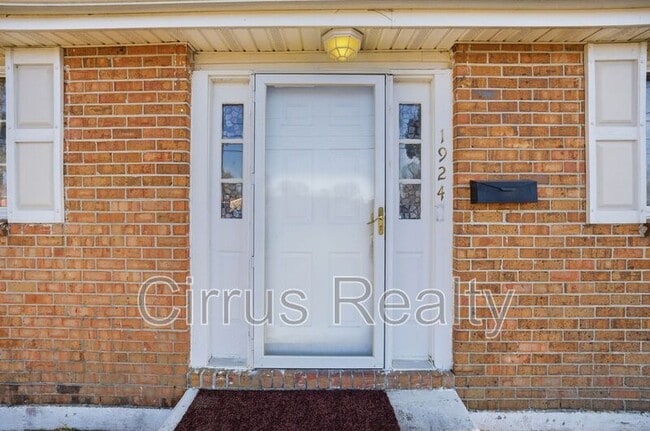 Building Photo - 1924 Zinzer Rd