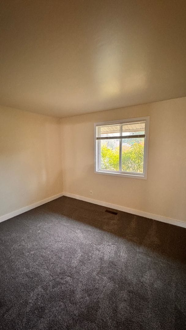 Building Photo - 3 Bedroom Rambler with Mother-In-Law Suite