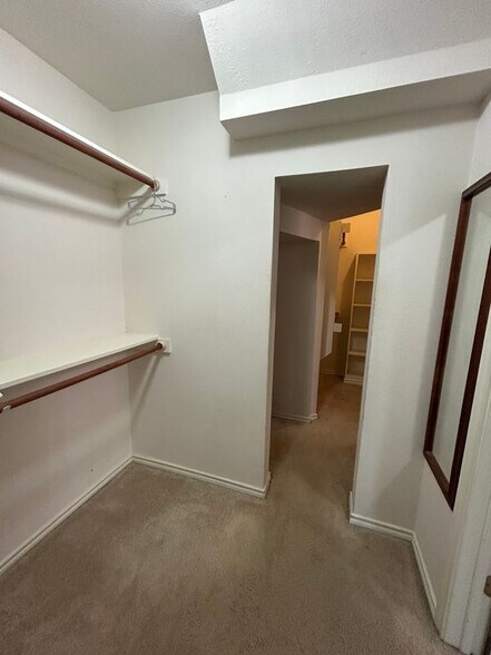 Building Photo - 753 Bridle Trail