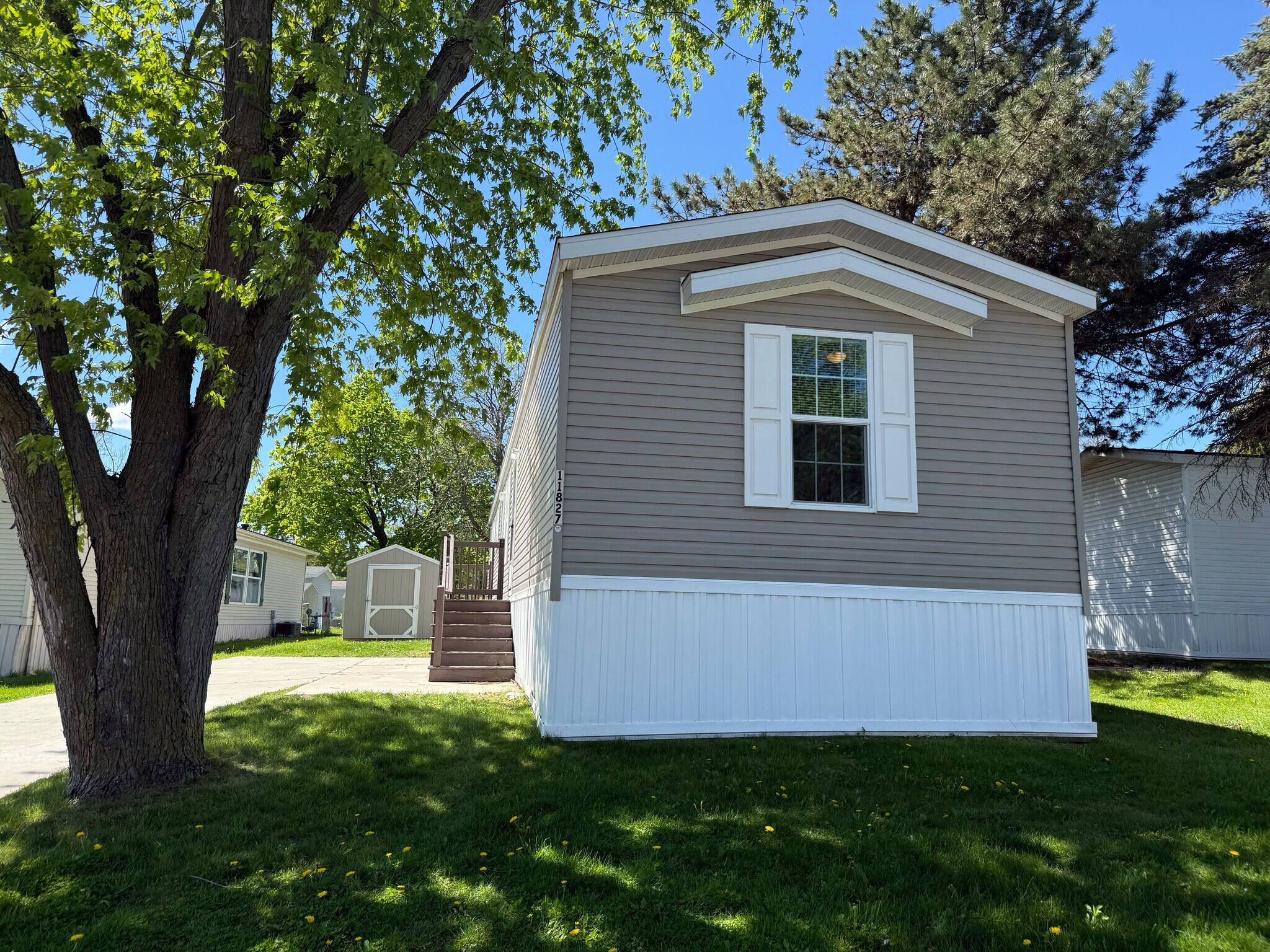 Building Photo - 11827 Cascade Cir