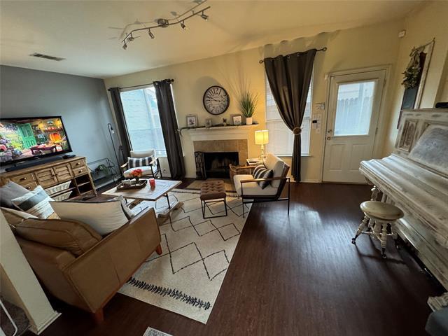 Building Photo - 10732 Traymore Dr