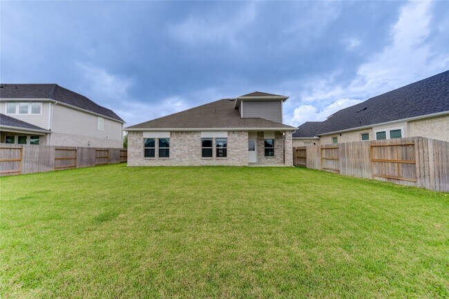 Building Photo - 6607 Arabella Lakes Dr