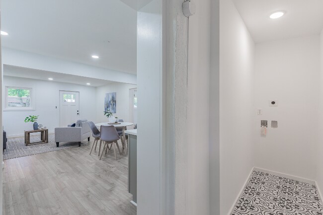 Building Photo - 3311 Tarlton Ave