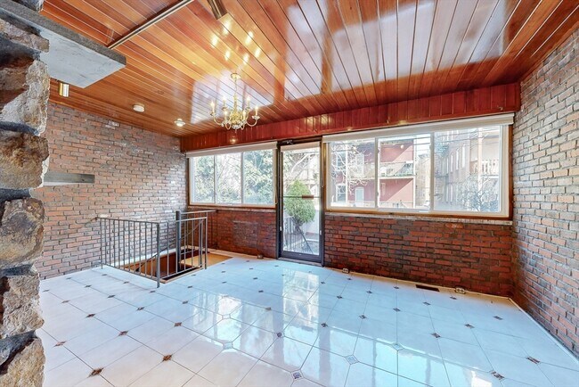 Building Photo - 71 Lubec St