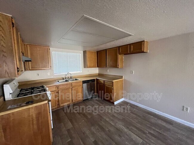 Building Photo - 32934 Rancho Vista Dr