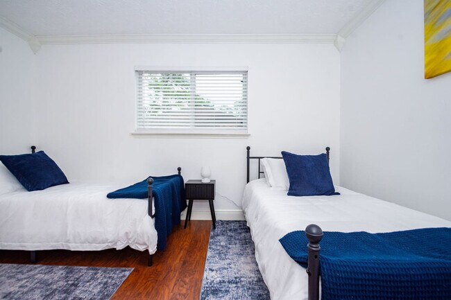 Building Photo - 1423 Sweet Grass Trail