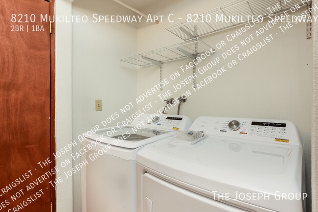 Building Photo - 8210 Mukilteo Speedway