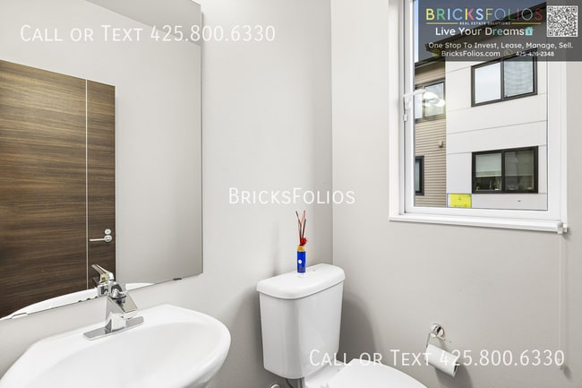 Building Photo - 521 Glacier Walk SE