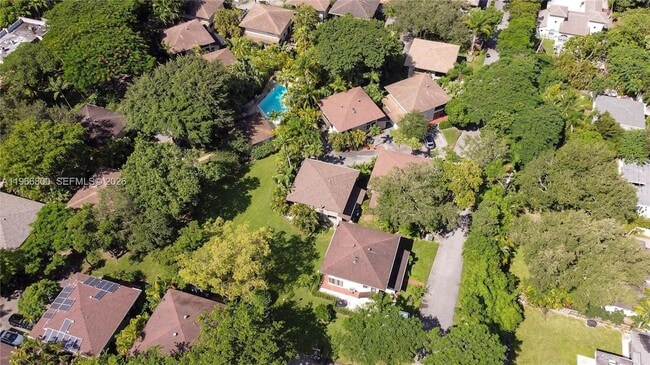 Building Photo - 6500 SW 54th Ln