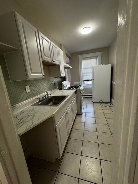Building Photo - 17 Huss Ct