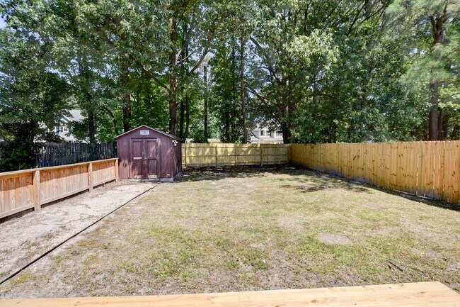 Building Photo - 1306 Linden Ave