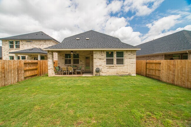 Building Photo - 17542 Rosette Grass Dr